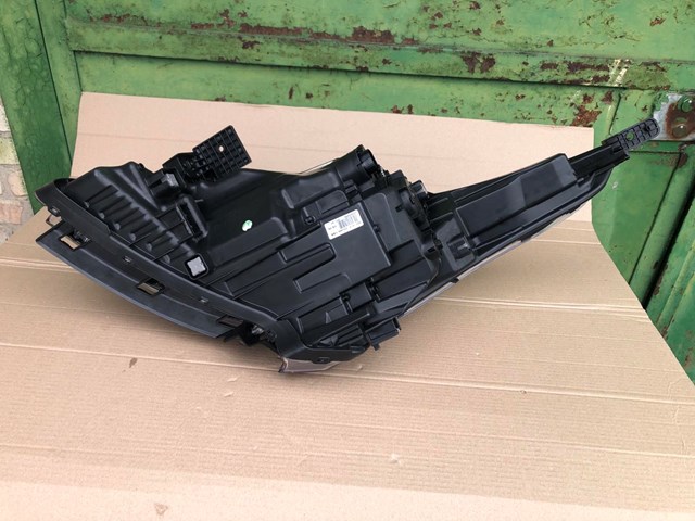 92102H0700 Hyundai/Kia Фара передня права
