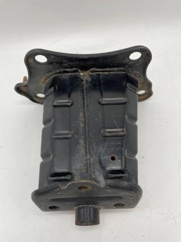 Купити 5710853022 Toyota Кронштейн підсилювача переднього бампера