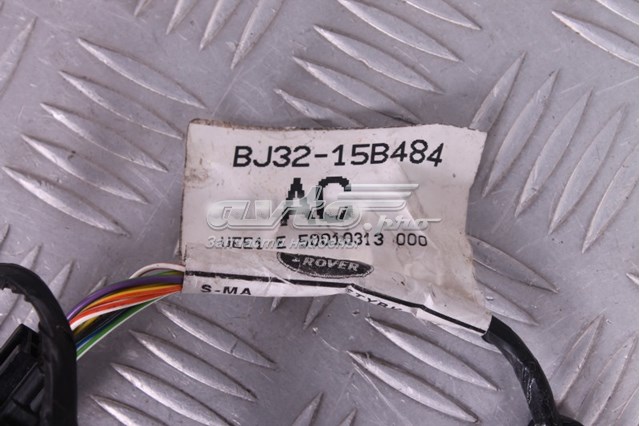 Купити LR028309 Land Rover 