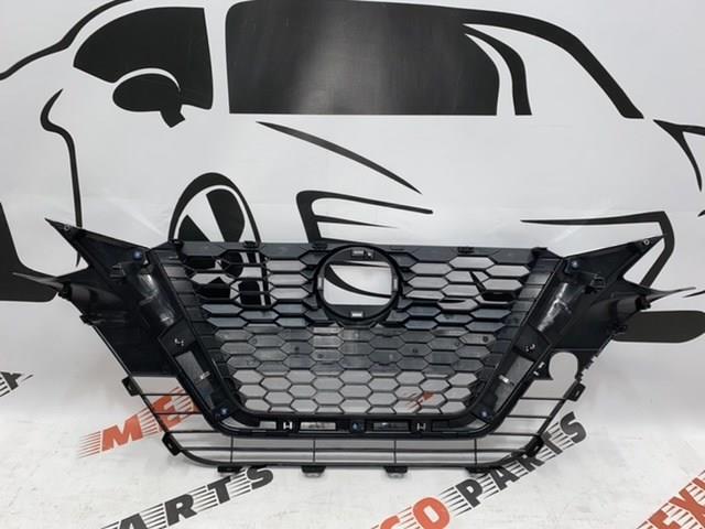 Решітка радіатора 623106CA1A Nissan/Infiniti