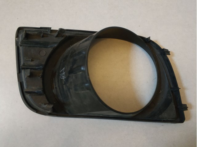 Решітка протитуманних фар ліва Toyota 814820C021