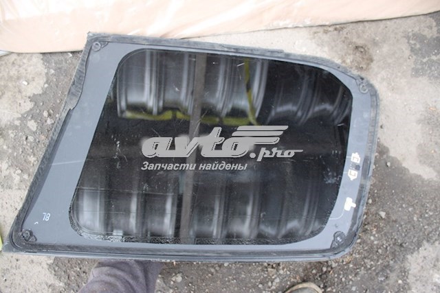 Скло багажника, ліве Toyota 6272060B31 ціна, від 106.60 USD