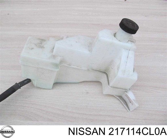 Купити 217114CL0A Nissan/Infiniti Водяний бачок системи охолодження
