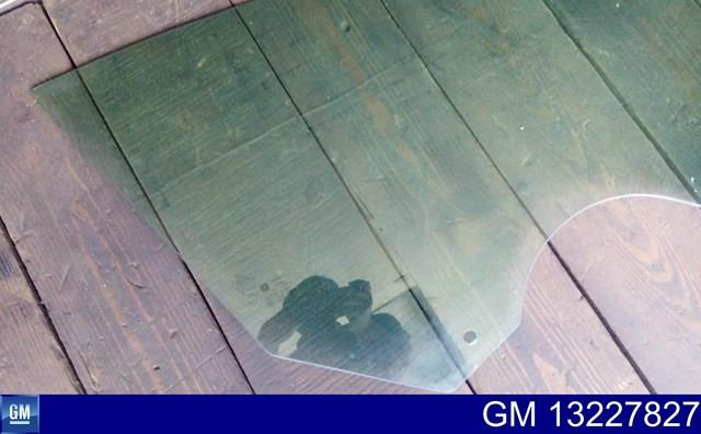 Купити 13227827 General Motors Скло передніх дверей, правою
