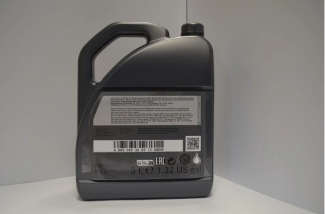 A000989320913 Mercedes Масло двигуна