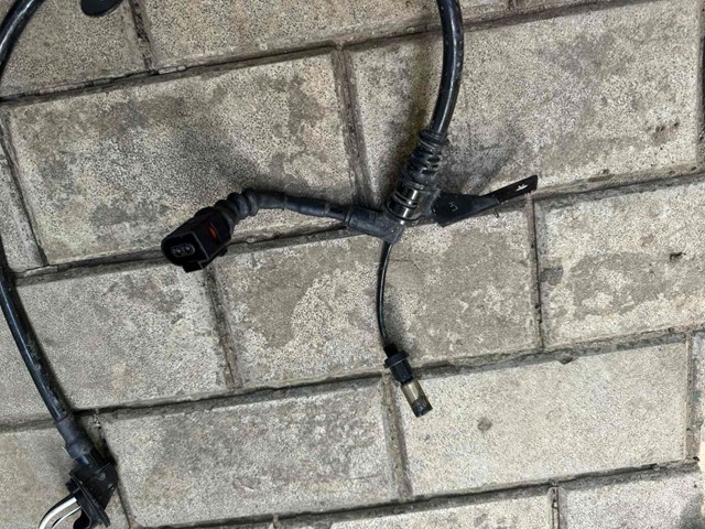Купити KA0K437EX Mazda Датчик АБС (ABS) задній, правий