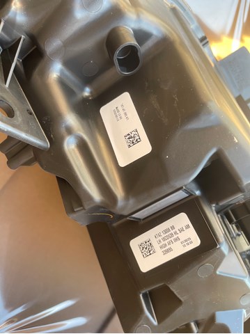 KT4Z13008BB Ford Фара дальнього світла в зборі