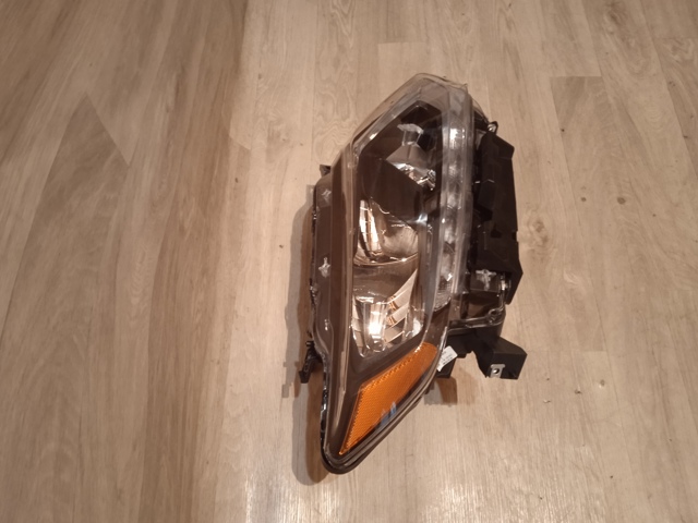 Фара права 27X110E Polcar