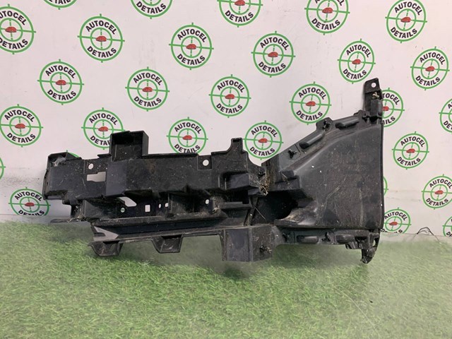 Кронштейн кріплення бампера переднього лівий Mazda GSH750104
