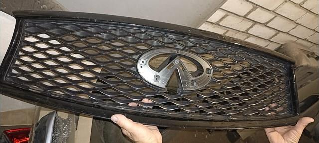 Решітка радіатора 620706WP0A Nissan/Infiniti