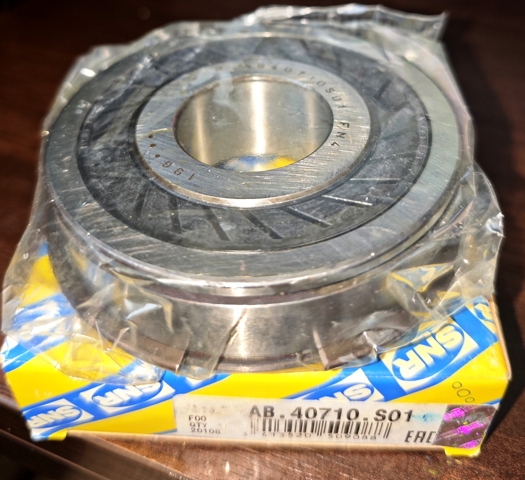 Купити AB40710S01 SNR Підшипник КПП