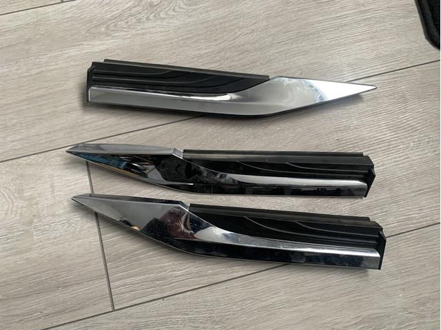 Купити 638245NA0A Nissan/Infiniti Молдинг переднього правого крила