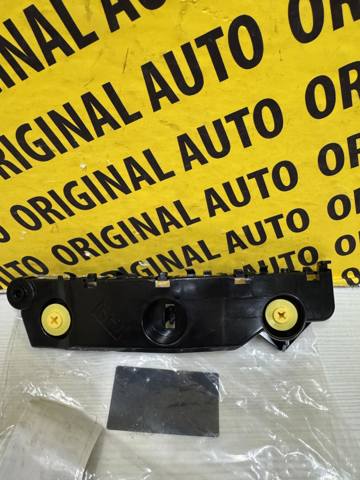 Купити 622226RR0B Nissan/Infiniti Кронштейн бампера переднього, правий