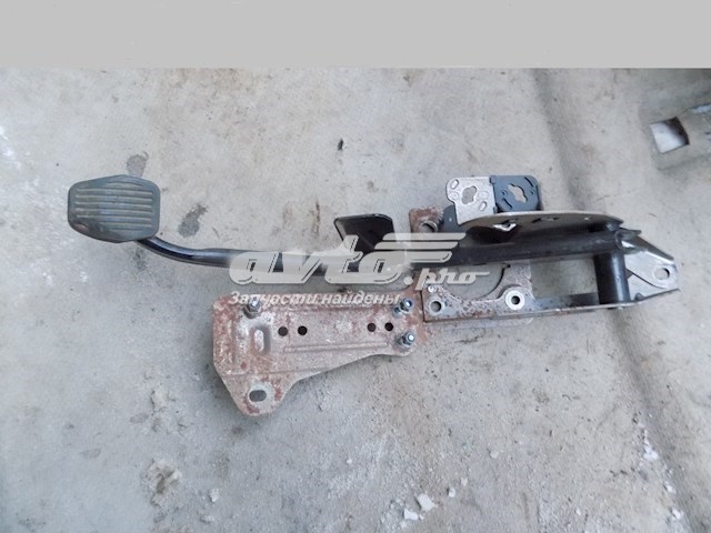 4M512467AN Ford 
