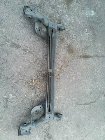 Балка задньої підвіски поперечна Renault (RVI) 555017481R ціна, від 259.30 USD