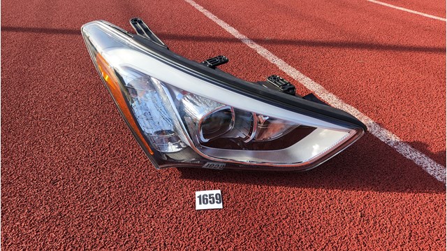 Фара права 921024Z010 Hyundai/Kia