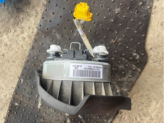 Подушка Айрбег водія VAG 2K5880201F ціна, від 95.05 USD