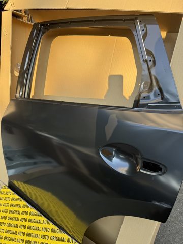K1Y07302XD Mazda Двері пасажирськи задні ліві