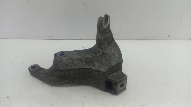 Кронштейн подушки КПП, правий CM ONKA CM31141 ціна, від 35.30 USD