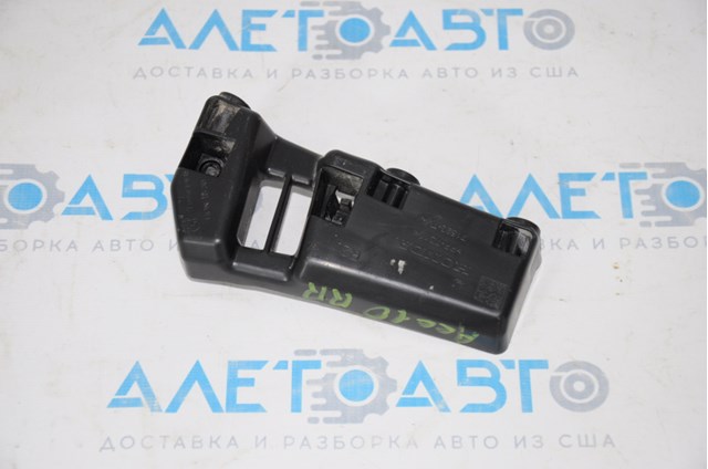 Кронштейн бампера заднього, правий 71592TVAA00 Honda