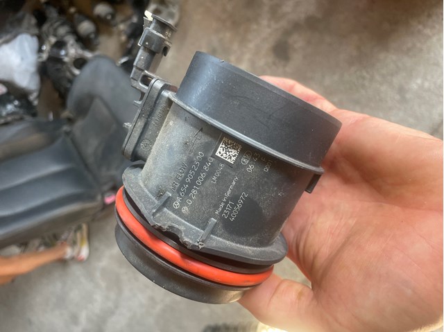 Купити A6549052300 Mercedes Повітромір