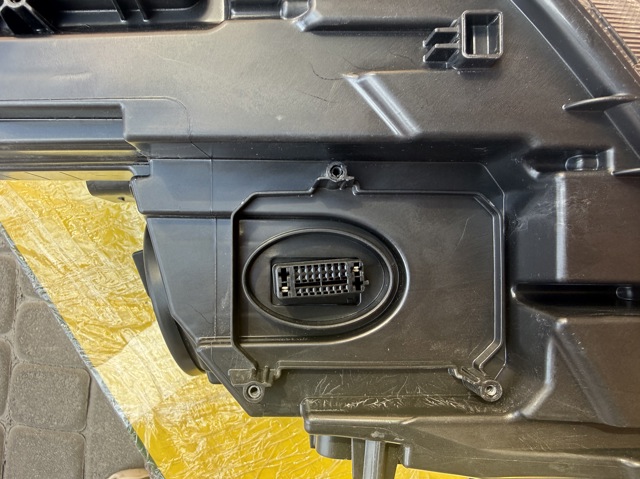Фара правая Magneti Marelli LPO461 ціна, від 108.63 USD