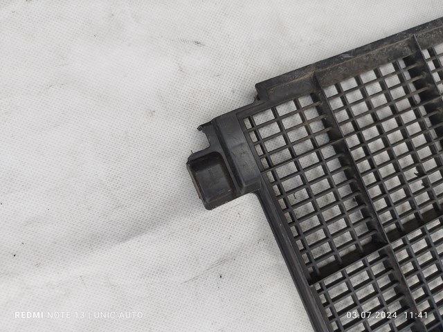Решітка радіатора кондиціонера 622549226R Renault (RVI)