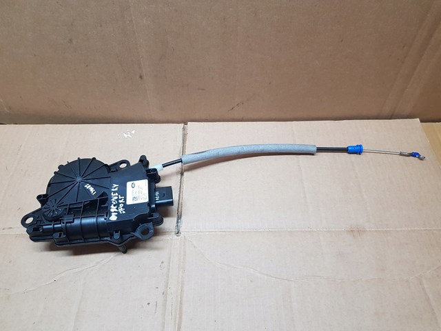  DK62404C10AC Land Rover