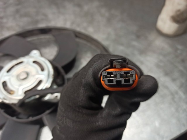  Land Rover BJ328C607AC ціна, від 271.89 USD