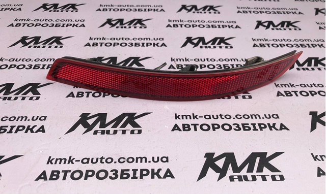 Катафот (відбивач) заднього бампера, правий 13282240 General Motors