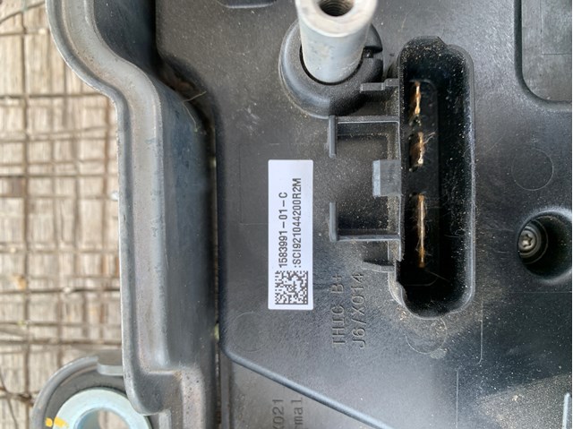 Купити 158399101C Tesla Блок комфорту