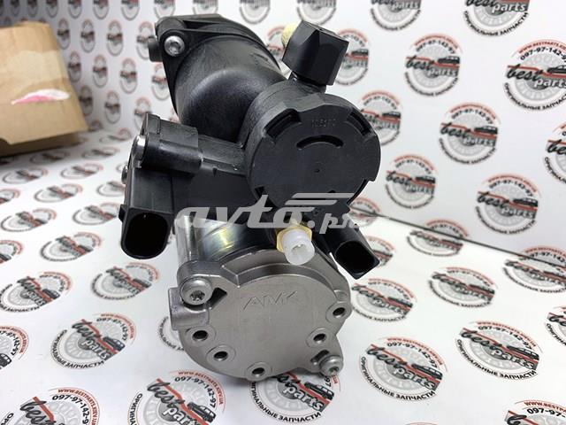 Компресор пневмоподвески Land Rover LR088859