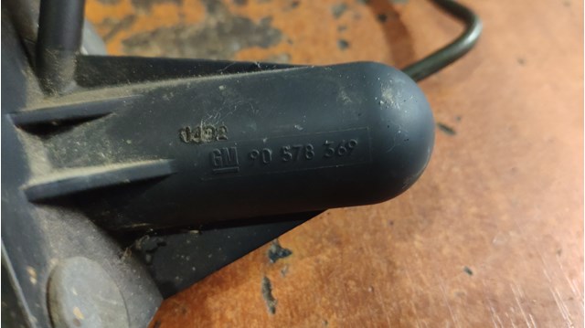 Головний циліндр зчеплення 90578369 General Motors