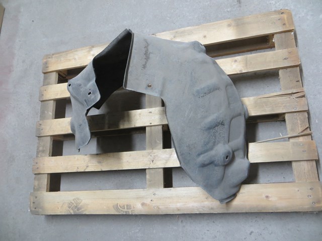 Купити KB7W561H1A Mazda Підкрилок заднього крила, правий