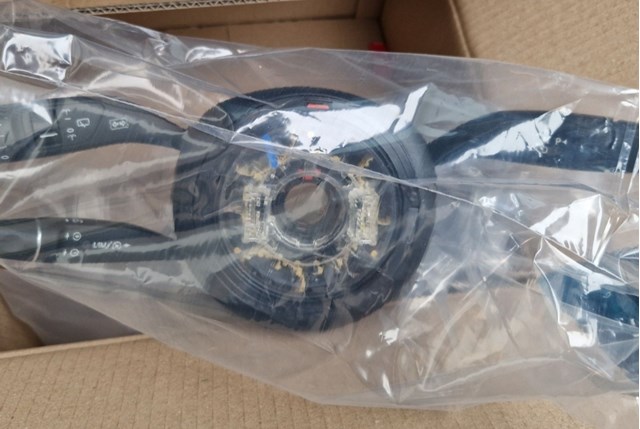 Перемикач підрульовий, в зборі Mercedes A2469001211