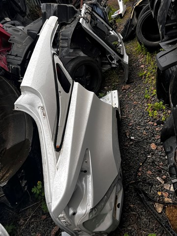 Крило заднє праве 616010E051 Toyota