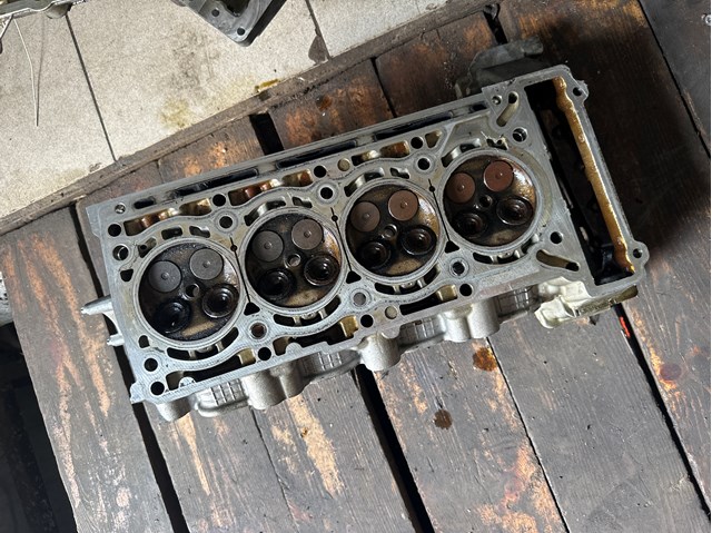 R2710161501 Mercedes 
