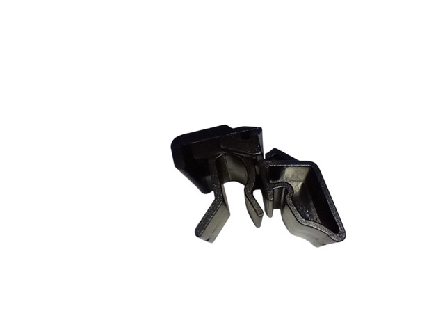 Кріплення переднього бампера Tesla 147287200C ціна, від 1.27 USD