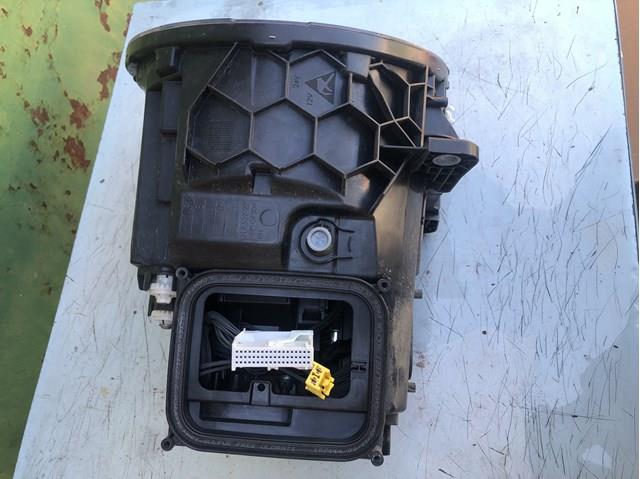 Фара правая Mercedes A4639067201 ціна, від 475.53 USD