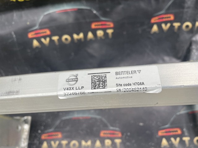 31476358 Volvo Балка бампера переднього