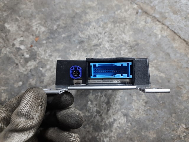 2447185 BMW 