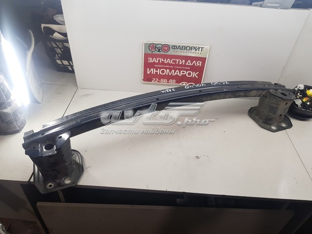 Підсилювач заднього бампера 32321878 Volvo