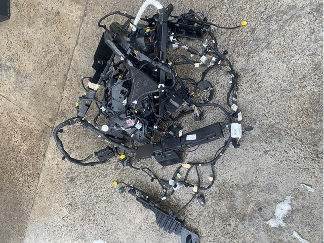 LX6T14A005 Ford 