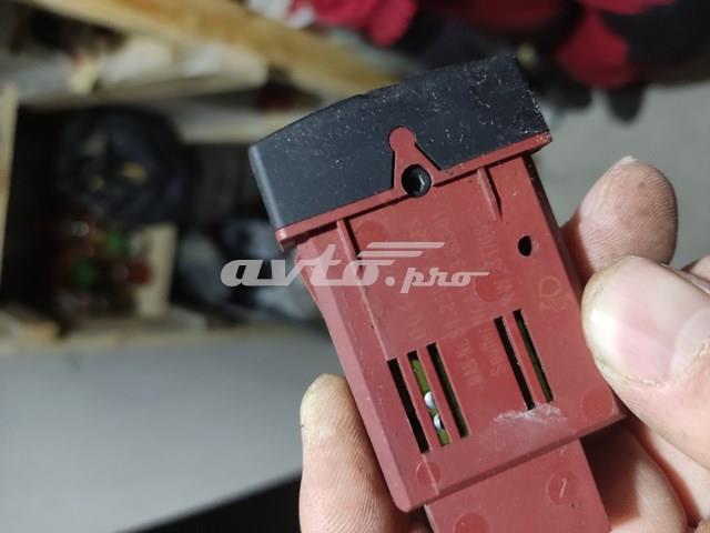 Кнопка коректора фар MAN 81259070333