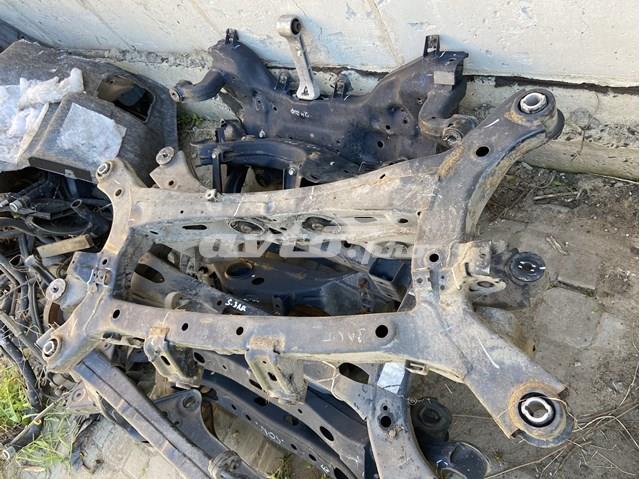 Балка задньої підвіски поперечна Hyundai/Kia 554052P450 ціна, від 115.73 USD