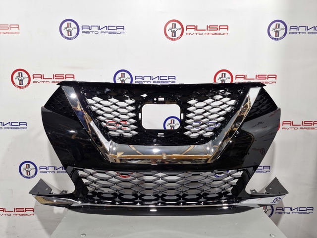 Решітка радіатора 623109DJ0A Nissan/Infiniti