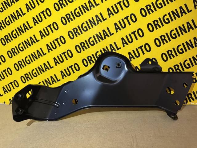 DFR552140 Mazda Кронштейн кріплення крила переднього правого, передній
