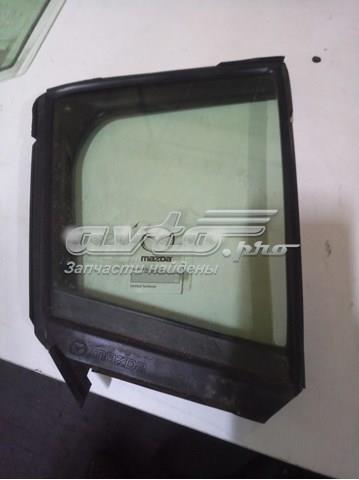 Скло-кватирка двері, задній, правій GHK172661D Mazda