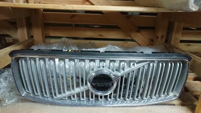 Решітка Volvo 32365370