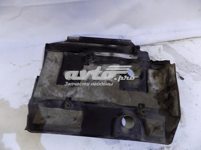 Кришка двигуна на Toyota Avensis III T27